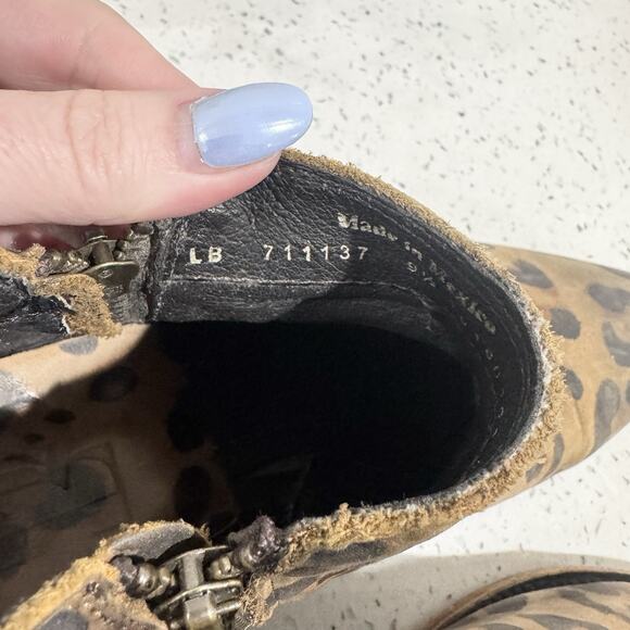 Women’s Liberty Black Women's Distressed Chita Miel Bootie Cheetah Leopard 9.5 - Picture 3 of 7